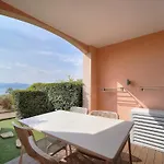 Vue - Piscine - Tennis - 2p Avec Jardin - *