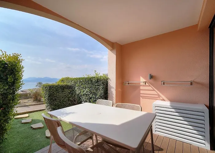 T2 Vue - Piscine - Jardin - Tennis - *