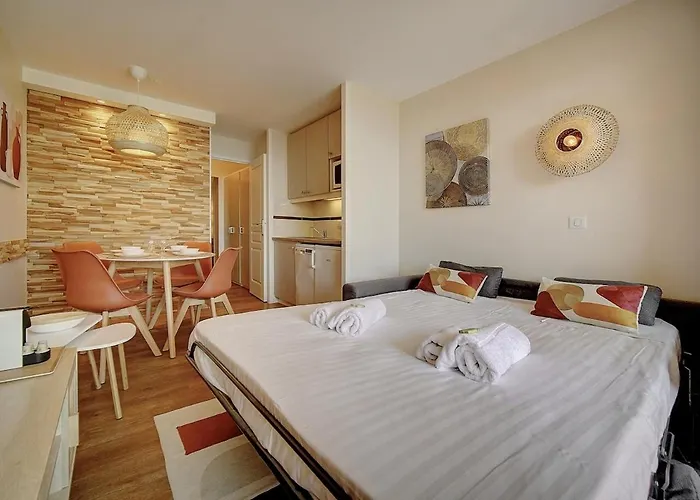 T2 Vue - Piscine - Jardin - Tennis - *